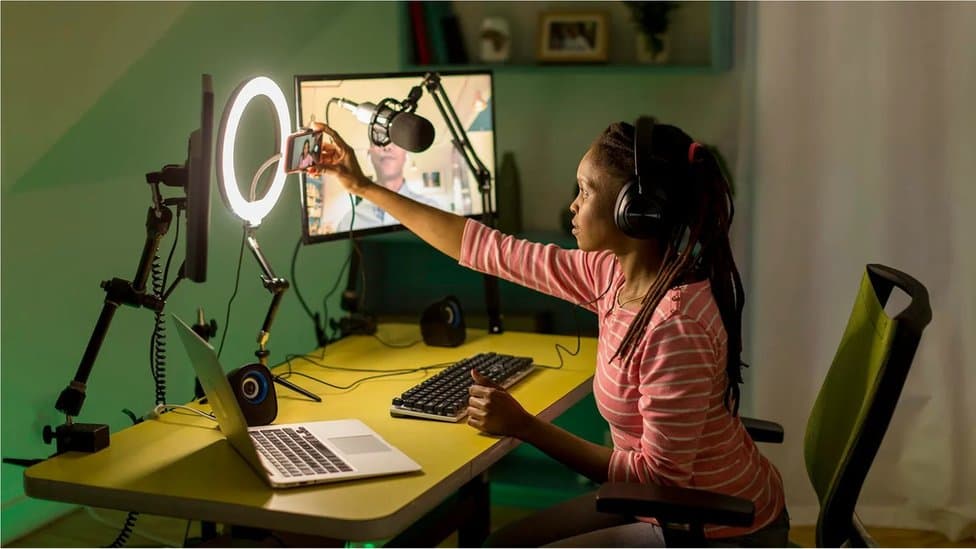 Expert-comptable pour Créateurs de Contenu (Influenceurs, Youtubeurs, Blogueurs)